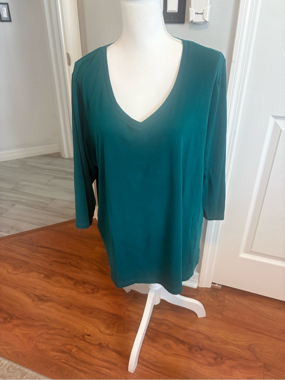 Women's St. John’s Bay  V-Neck 3/4 Sleeve Top in dark green